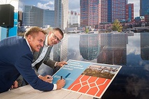 klein2-Ondertekening samenwerking Rijksvastgoedbedrijf - Techniek Nederland, 10-4-2019
