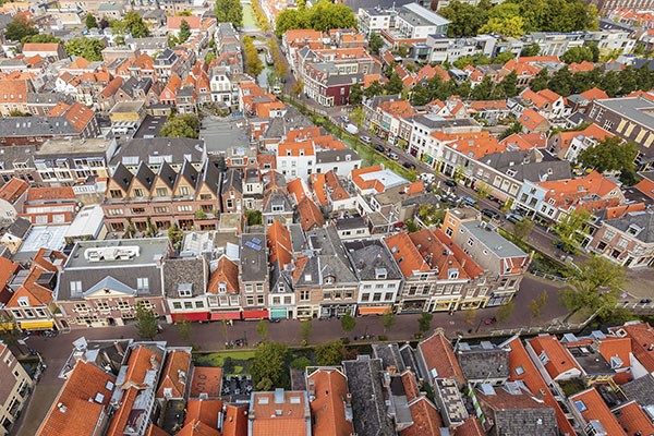 14 iStock-163739409_Delft