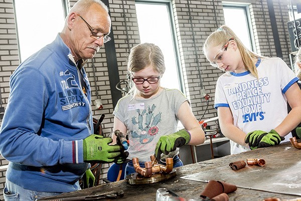 vrouwen aan het werk