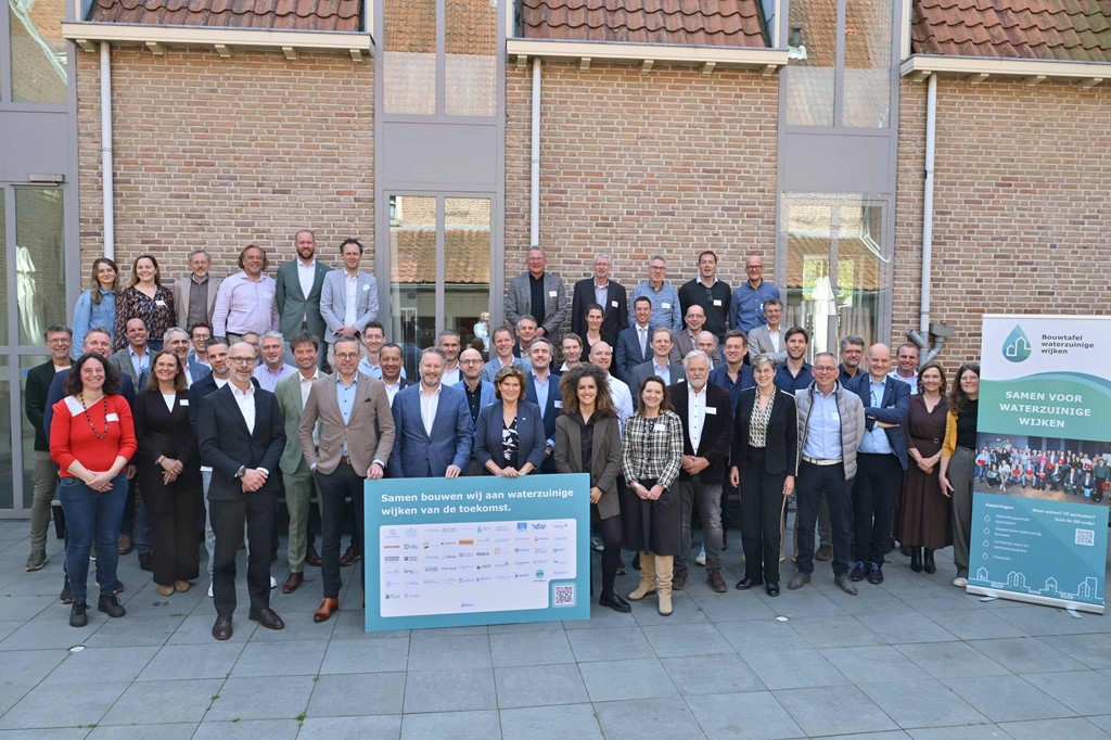 Persfoto Waterzuinige Wijken -web.JPG