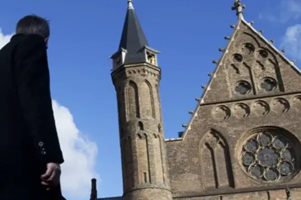 nieuws-header-1920x400px-binnenhof_processed_1